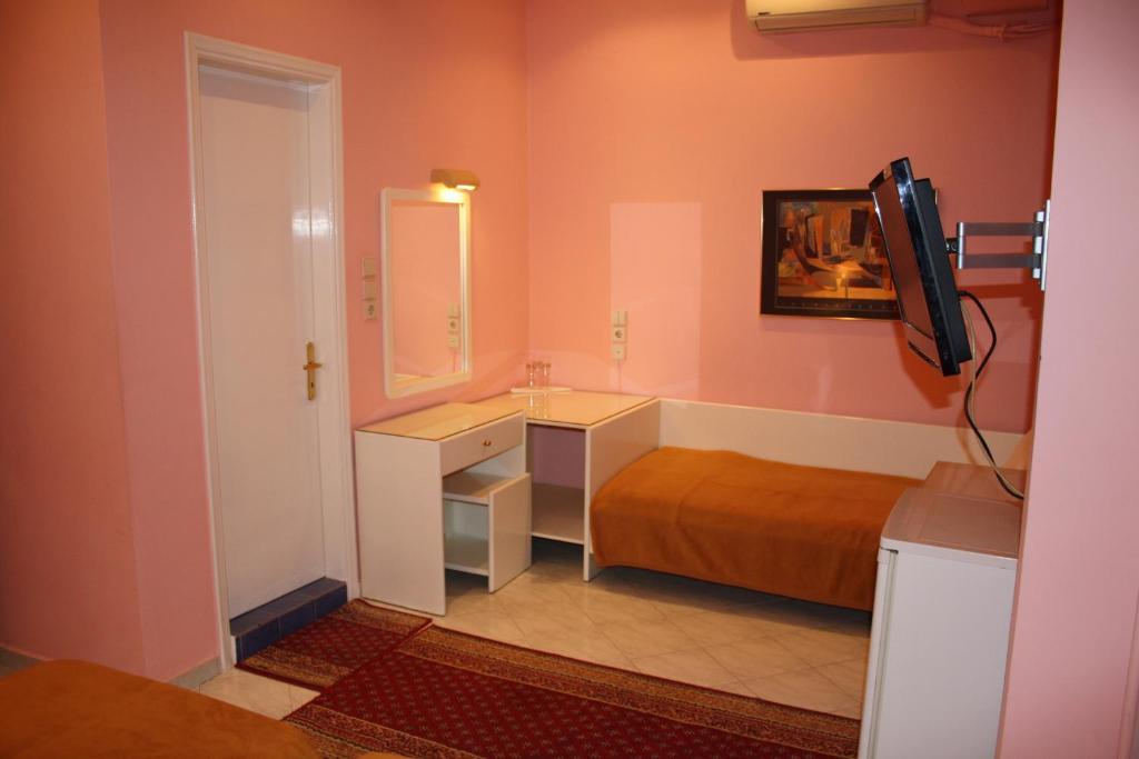 Avra Отель 2*